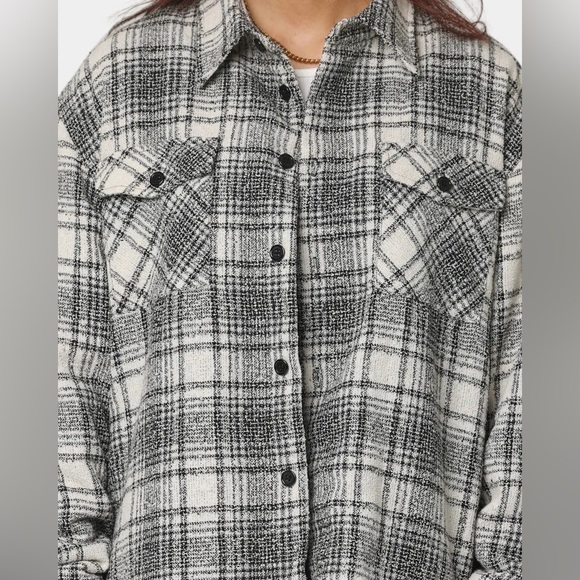 Club Paradise Logo
Script Flannel in Grey - Picture 3 of 8